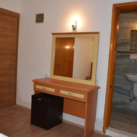 Arikan Hotel 3*